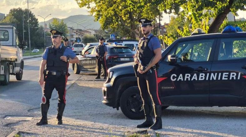 U kthye fshehurazi për të takuar familjarët, riarrestohet shqiptari i dëbuar nga Italia, ishte edhe në kërkim për…!