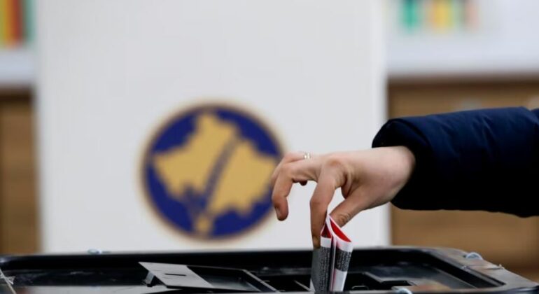 Kosovë, sot skadon afati për formimin e koalicioneve për zgjedhjet e parakohshme parlamentare