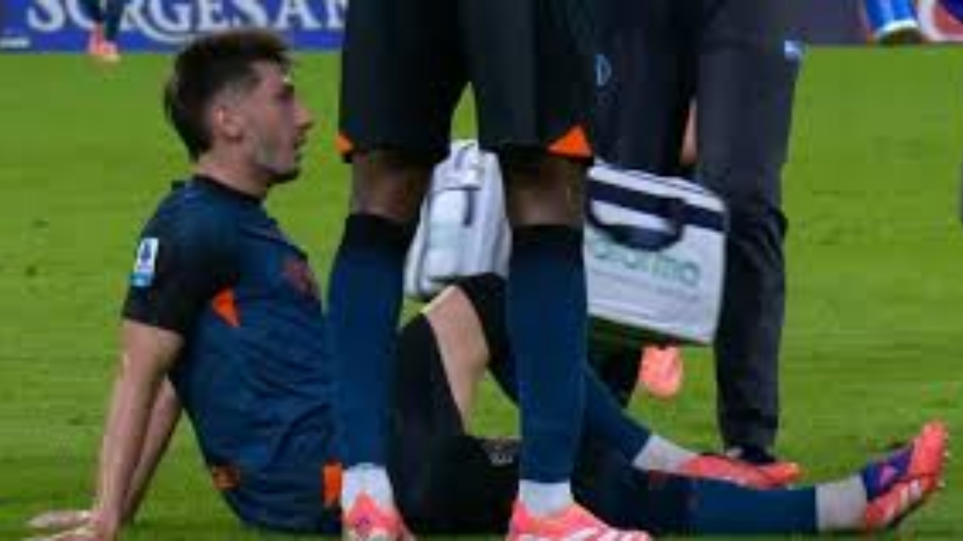 Napoli, vijon ‘mallkimi’ me dëmtimet; Gilmour dhe Spinazzola, ‘viktimat’ e radhës