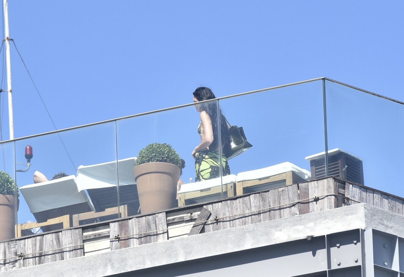 Dua Lipa relaksohet në Rio de Janeiro