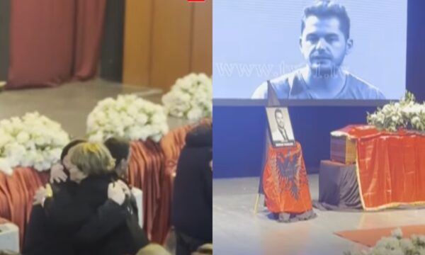 Homazhe në nderim të Shpat Kasapit, arkëmorti i këngëtarit mbulohet me flamurin kombëtar shqiptar