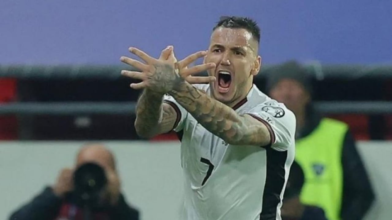 Tifozët serbë vërshëllyen himnin dhe na fyen, FIFA gjobit federatën serbe të futbollit