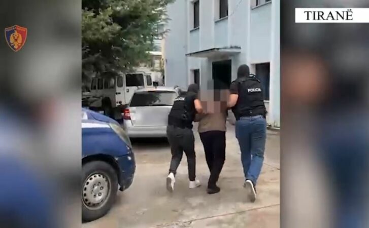 Dyshohet se do të trafikohej drejt Kosovës, bllokohet makina me kananis, arrestohet 43-vjeçari