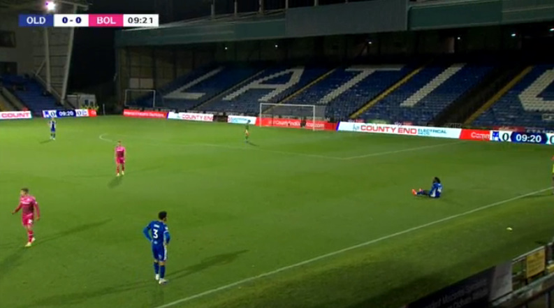 U largua në verë nga Teuta, debutimi në Angli zgjat më pak se 10 minuta për mbrojtësin