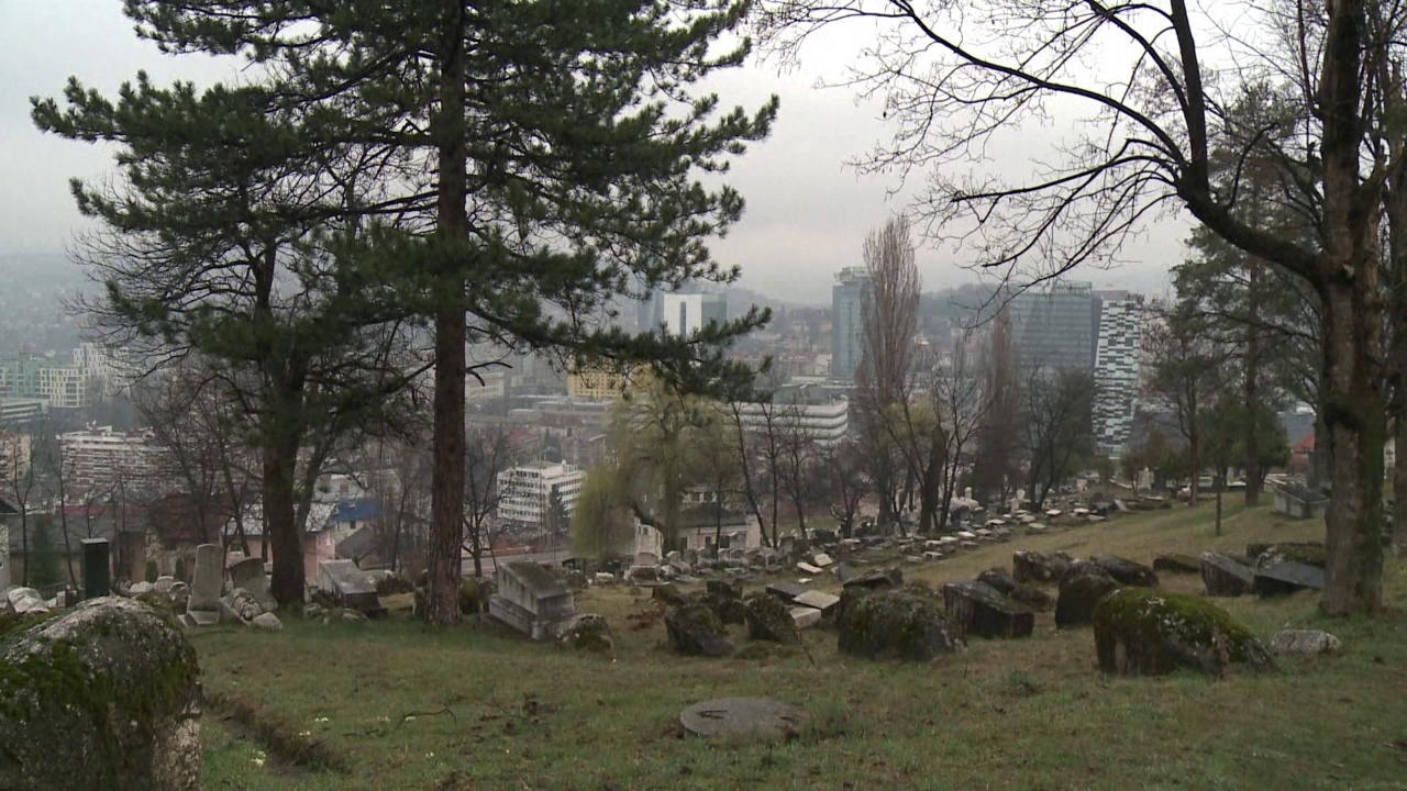 Turistët italianë paguan mijëra paund për të qëlluar me snajper në rrethimin e Sarajevës