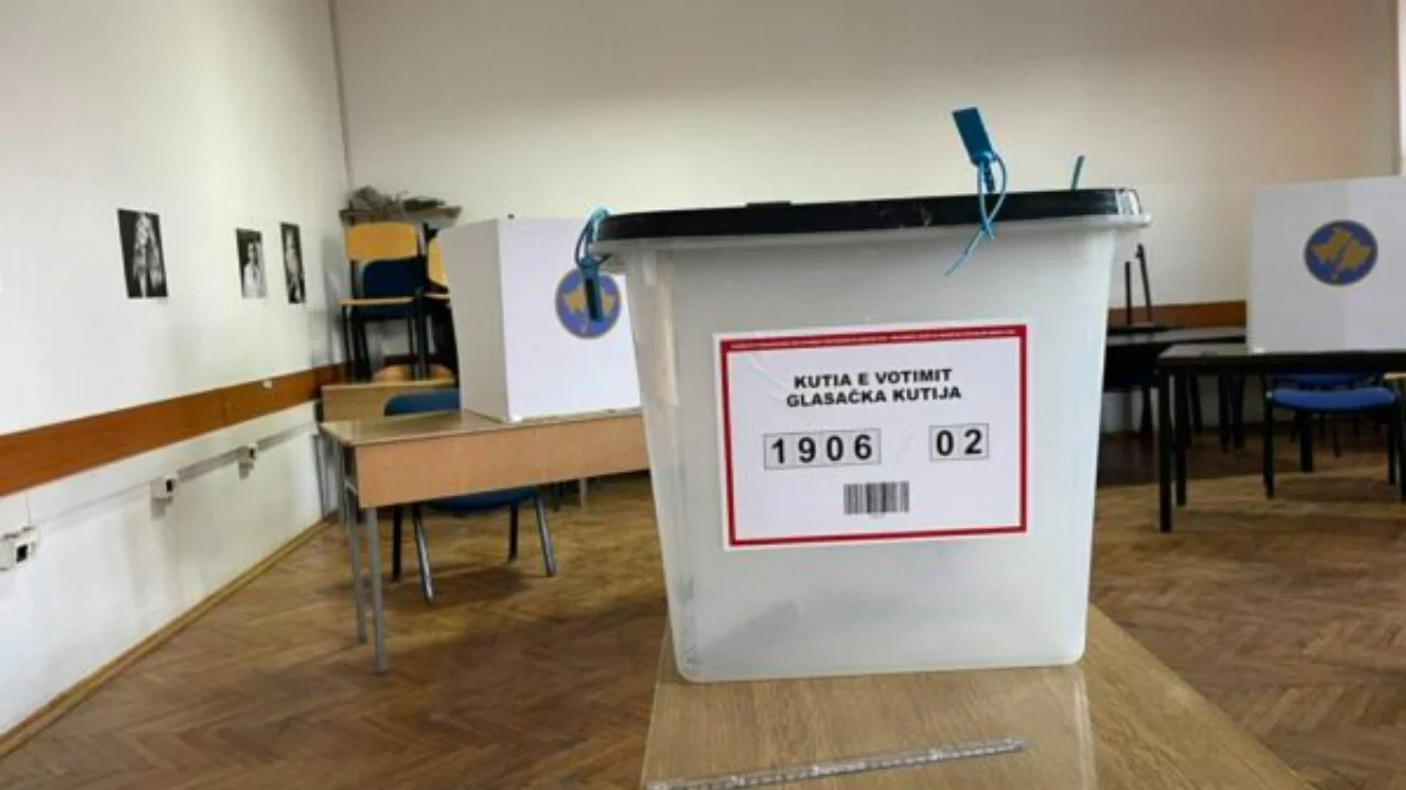 Procesi i votimit në Kosovë, deri në ora 11:00 drejt kutive të votimit 7% e qytetarëve