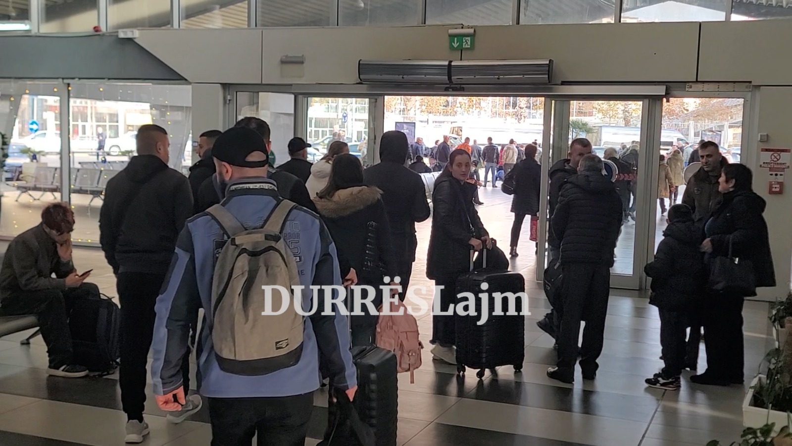 Nis kthimi i emigrantëve në atdhe, lundrime të dyfishta të trageteve Durrës – Bari dhe anasjelltas (VIDEO)