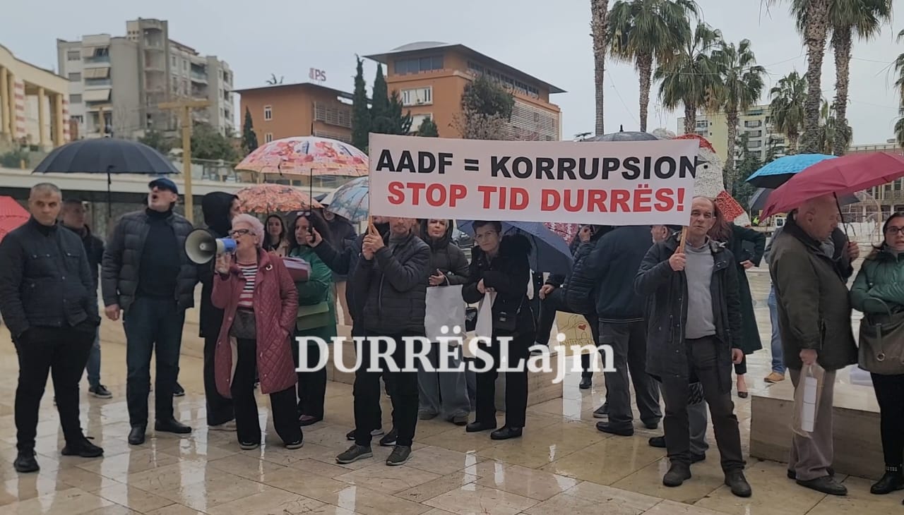 “Heshtja nuk është më alternativë!” Banorët sërish në protestë kundër projektit TID Durrës (VIDEO)