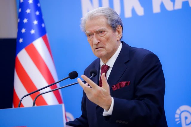 Berisha: PD ka forumet e saj ku anëtarët apo drejtuesit mund të shprehin mendimet apo kritikat e tyre