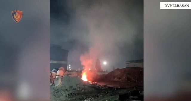 “Metalurgjiku/ Procedohen 2 subjekte në Elbasan, arrestohen 16 persona dhe shpallen në kërkim 8 aksionerë (EMRAT)