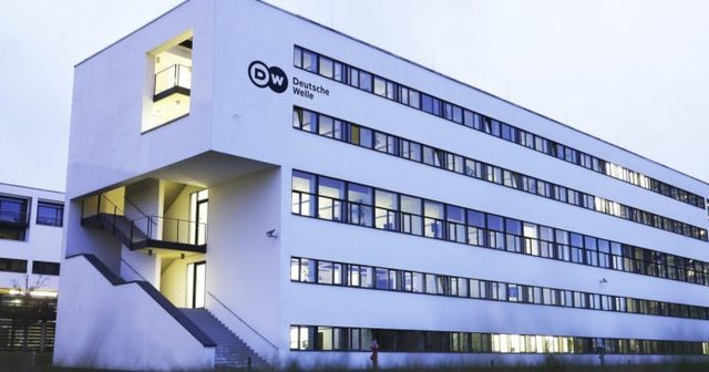 &#8220;Deutsche Welle&#8221; shpallet organizatë e padëshirueshme në Rusi