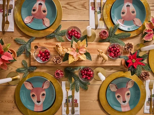 Festat e fundvitit/ Detajet për ta bërë tryezën e Krishtlindjes sa më unike