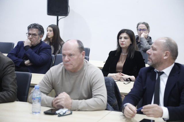 “Sallën në Durrës e mbushi Dyrmishi i PS”, Ahmetaj përplaset me Nokën: Dil ti Flamur e nxirri njerëzit