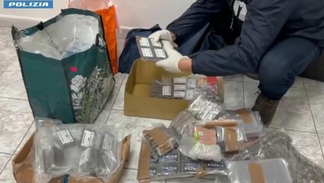 Mega operacioni në Itali/ Arrestohen 384 persona, kapet 1.4 tonë lëndë narkotike