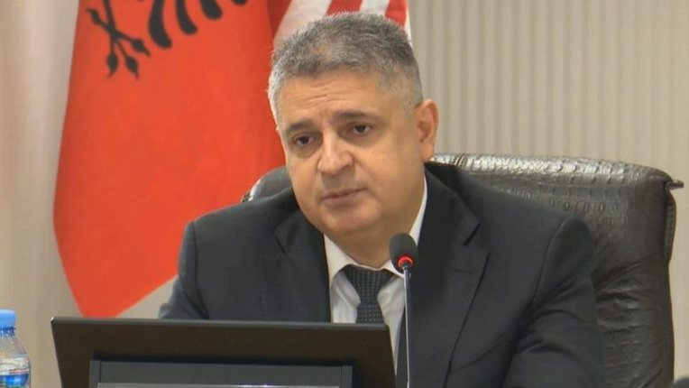 I përballur me bandat dhe grupet kriminale që në fillim të karrierës, përlotet prokurori i SPAK: Ka ndryshuar cilësia e jetës…