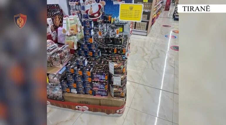 Tregtonin fishekzjarre, arrestohen tre pronarë marketesh. Policia apel qytetarëve: Mos përdorni lëndë piroteknike!
