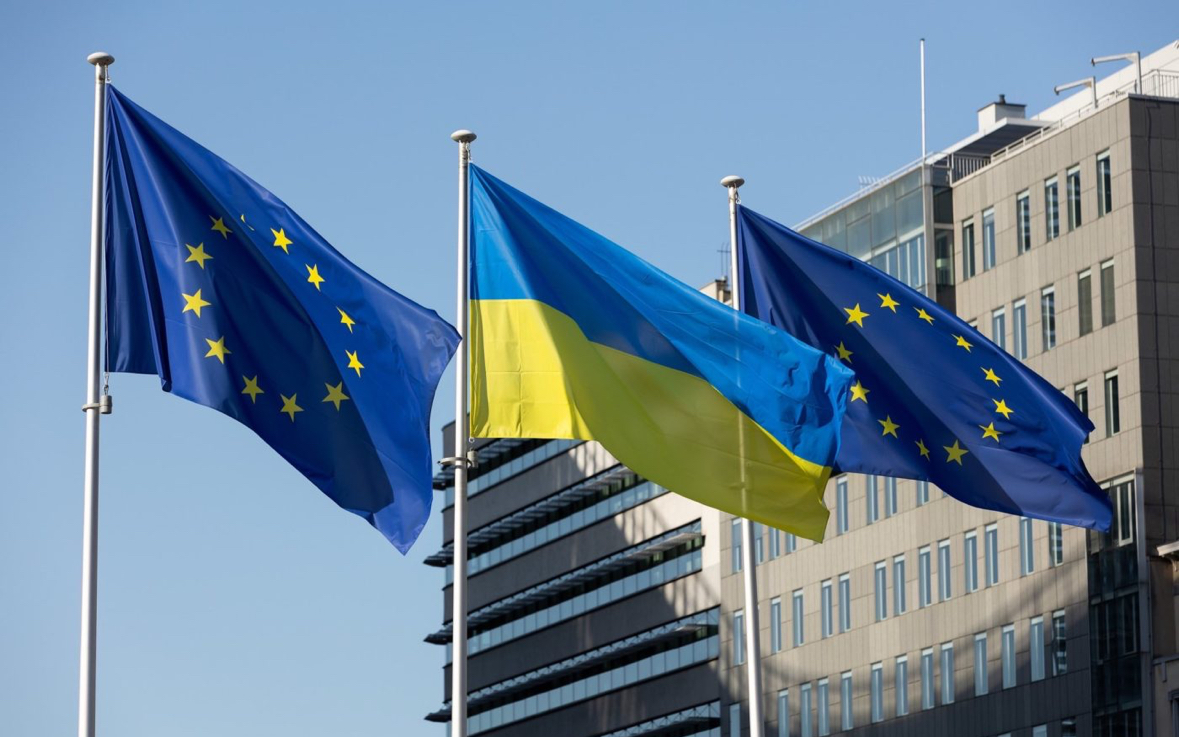 15 shtete evropiane do të furnizojnë Kievin me armë sipas planit SAFE-BE