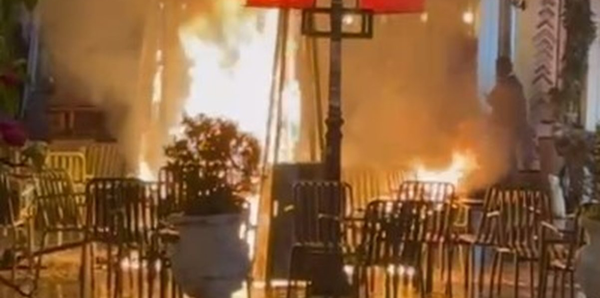 Shpërthen në flakë ngrohësja e gazit te lokali i pedonales në Shkodër 