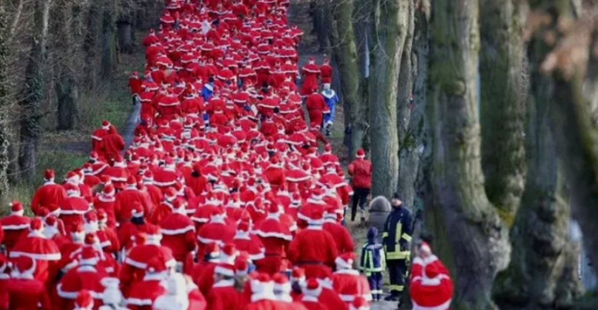 Gara vjetore e Krishtlindjeve, rreth 1 mijë ‘Babagjyshë’ vrapojnë në Gjermani 