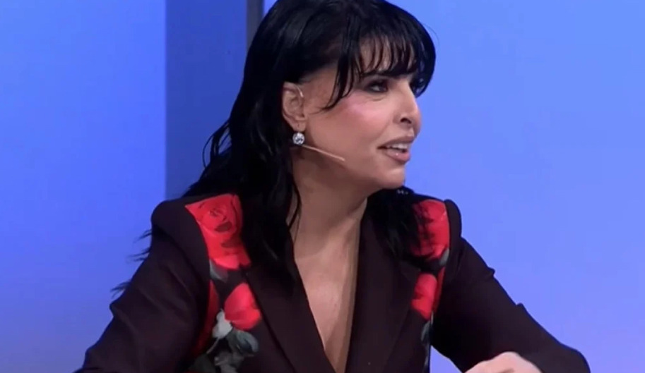 “Kisha ankth, nuk flija as gjumë”, Aurela Gaçe rrëfen momentin e vështirë në ‘Goca dhe Gra’: Për 3 muaj nuk këndoja dot, ishte dhimbje e madhe