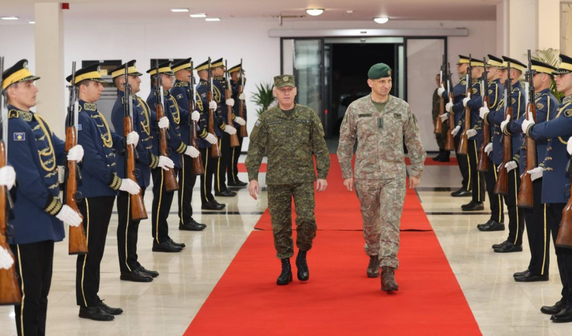 Bashkëpunimi në mbrojtje, kreu i FSK-së takon shefin e Mbrojtjes së Lituanisë