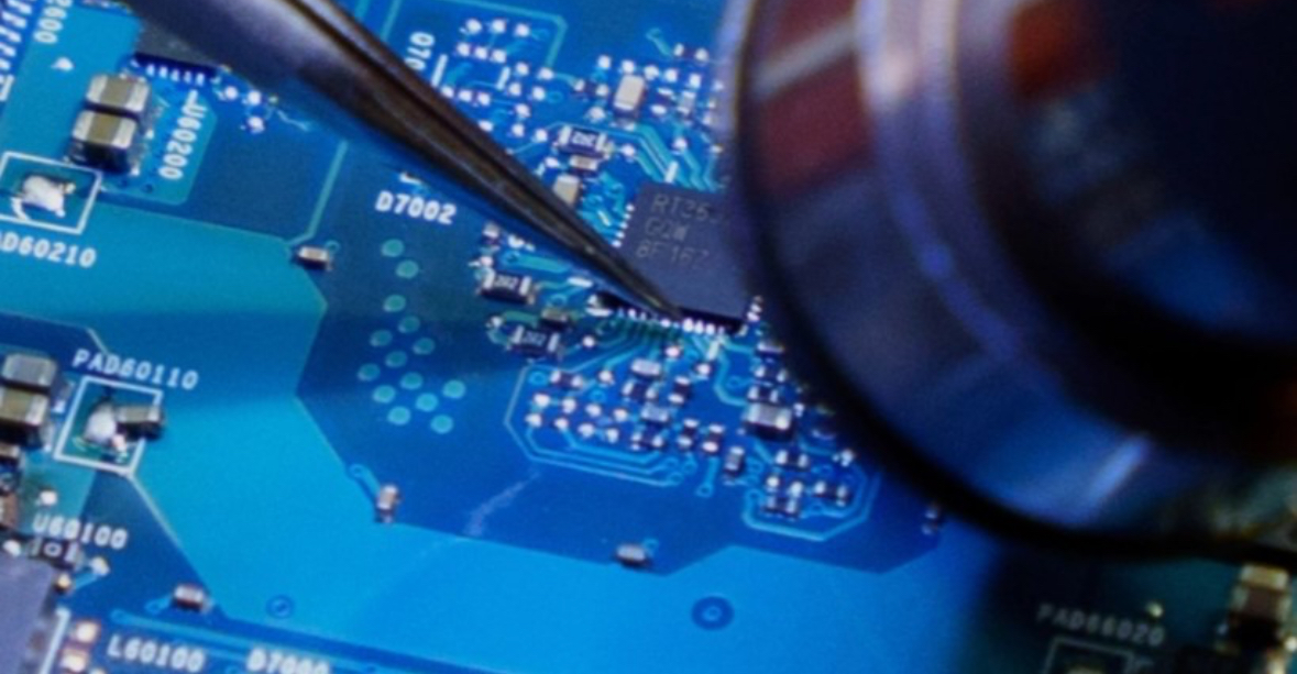 SHBA tarifa për mikroçipat e importuar nga Kina, hyjnë në fuqi në vitin 2027