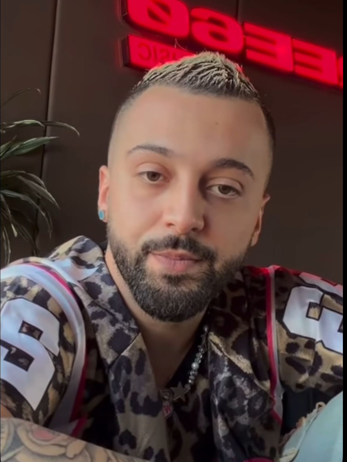 Pas humbjes së vëllait, flet për herë të parë Gjesti: Do rikthehem në këtë datë… 