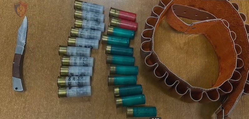 Goditi me thikë vëllanë e tij, arrestohet 35-vjeçari! Çfarë iu gjet në banesë