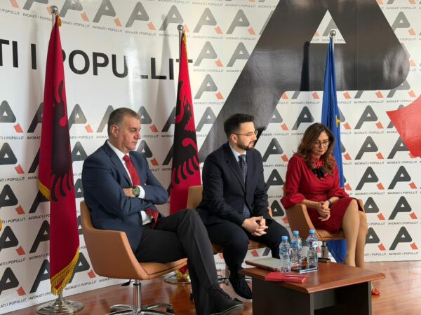 Endrit Shabani merr zyrtarisht detyrën si Avokat i Popullit, prezantohet në krye të institucionit