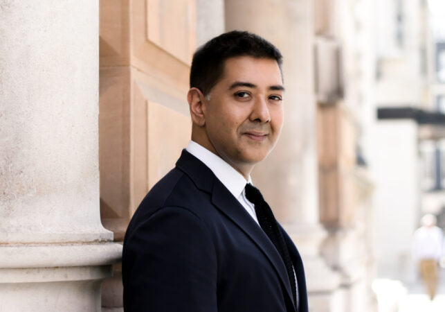 Mes 5 figurave që iu ndalua hyrja në SHBA, aktivisti britanik Imran Ahmed padit administratën e Trump