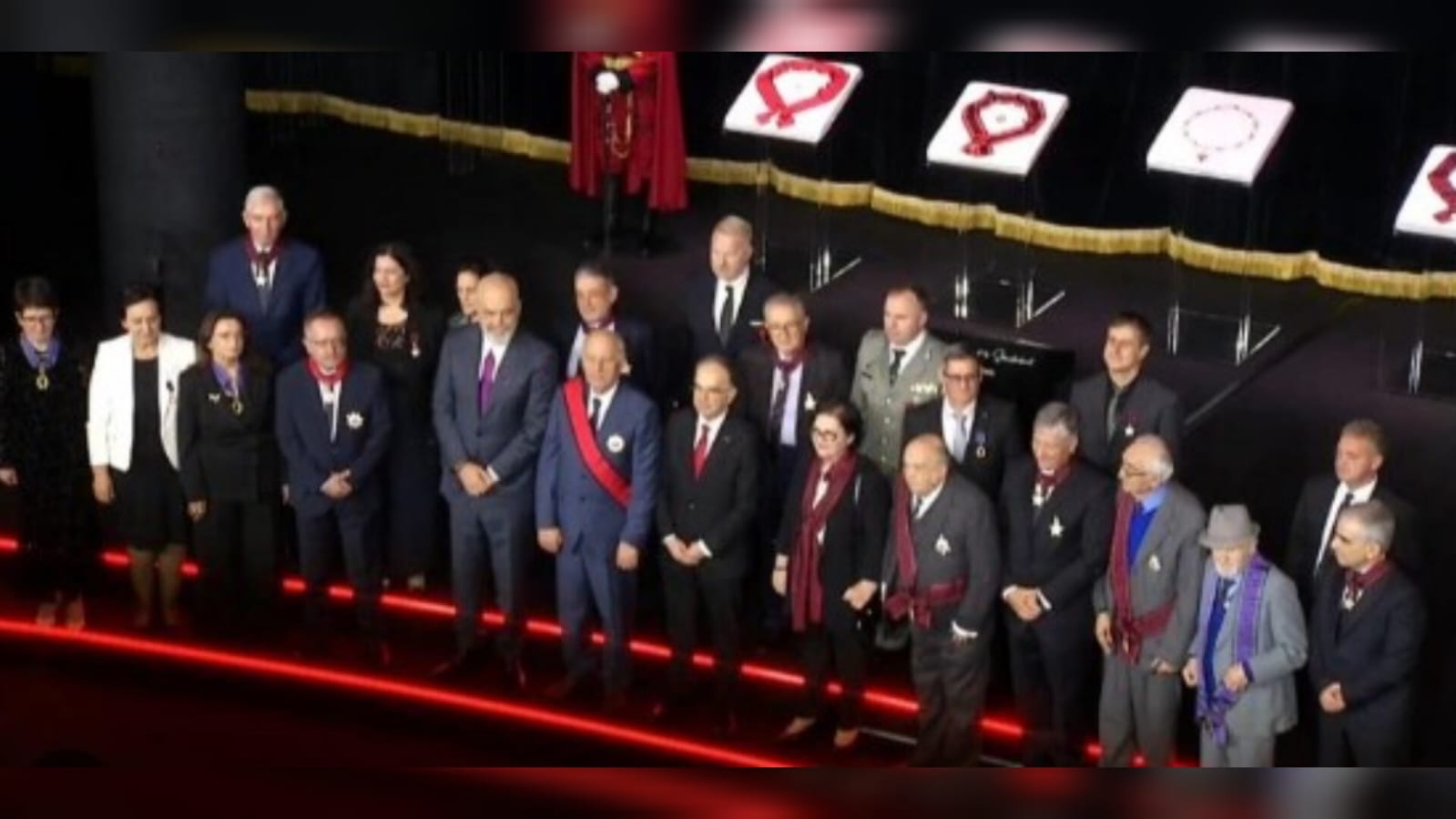 Presidenti Begaj nderon 22 personalitete, mes tyre edhe shkencëtari durrsak