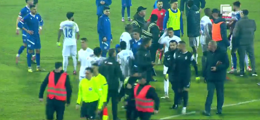 Sherr në fushë dhe mbledhje urgjentë, kaos në fund të ndeshjes mes Teutës dhe Tiranës