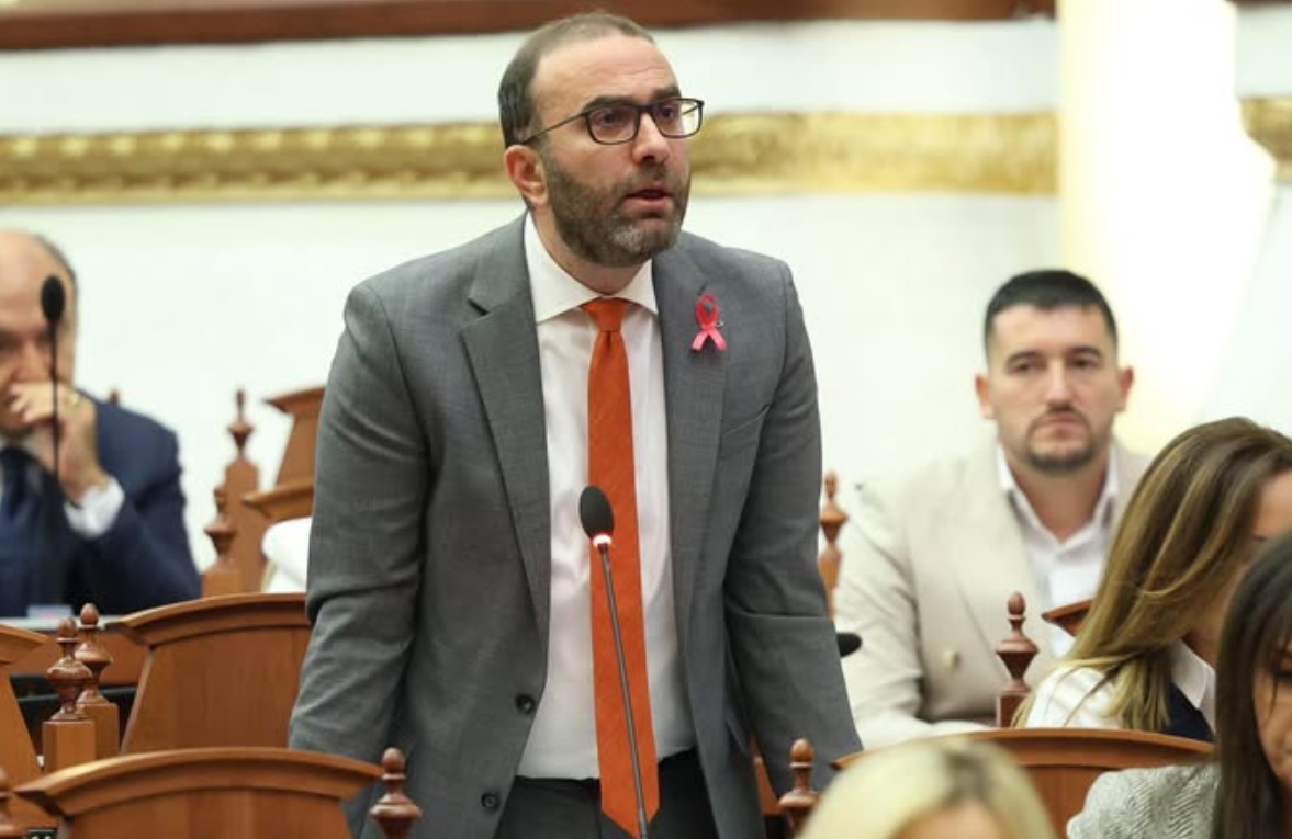 Bardhi: Shumë shpejt edhe Balla do jetë në karrigen për heqjen e imunitetit