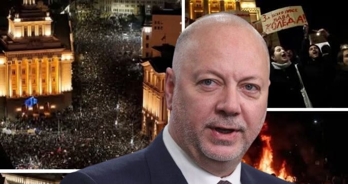 Protestat masive rrëzojnë qeverinë bullgare, jep dorëheqjen kryeministri Rosen Zhelyazkov