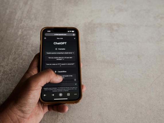 29-vjeçarja dashurohet me ChatGPT-në, e lë sepse u bë servil