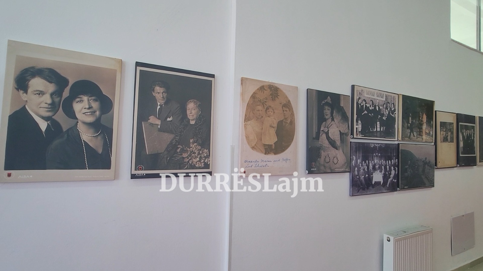 44 foto e dokumenta të rralla të Aleksandër Moisiut i dhurohen UAMD-së (VIDEO)