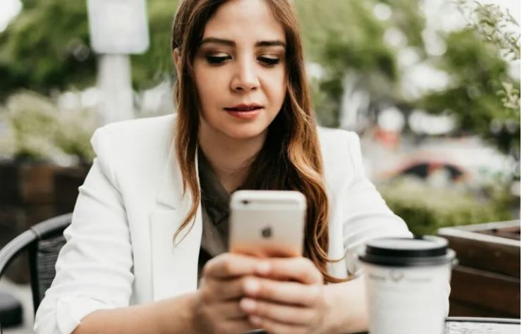 Dy zakone në rrjetet sociale që po na shkatërrojnë ngadalë jetën