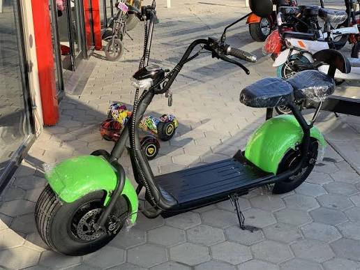 Durrës/ Identifikohet 17-vjeçari që përplasi këmbësoren me motomjet elektrik dhe u largua nga vendngjarja