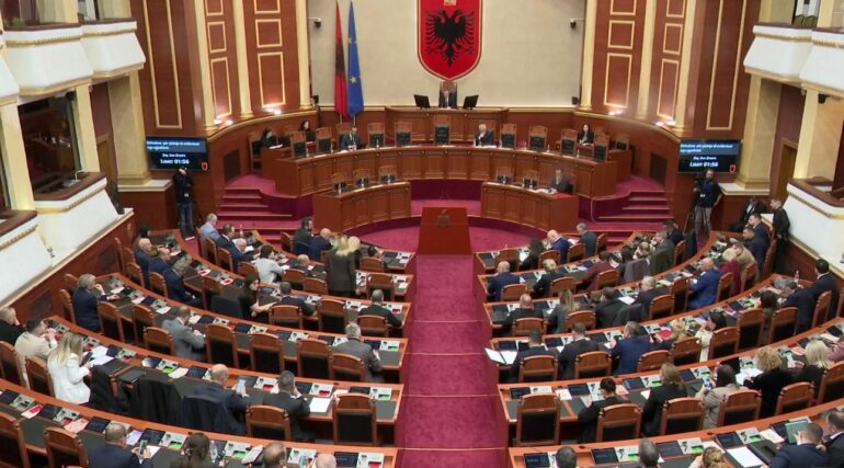 Tritan Shehu kërkon bllokimin e shitjes së fostoksinës në farmacitë bujqësore: Çdo vit humbin jetën dhjetëra të rinj prej saj