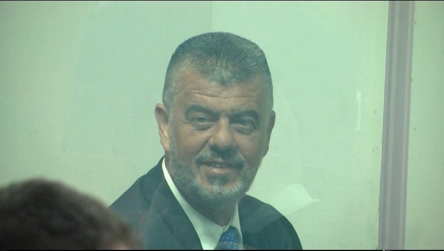 Lirohet nga burgu ish ministri i Mjedisit, Lefter Koka