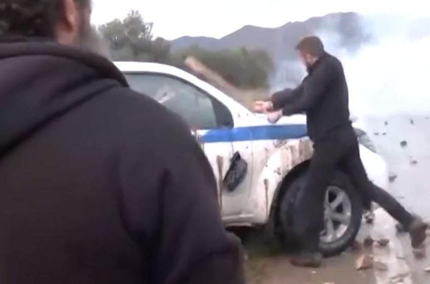 Përshkallëzohen protestat e fermerëve në Greqi, përplasje me policinë, bllokohet aeroporti në Heraklion