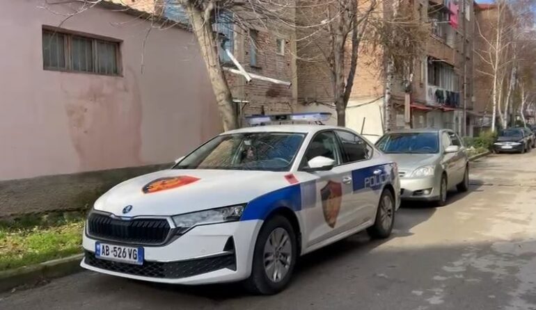 Shpërndanin drogë në qytet, e pësojnë dy të rinjtë