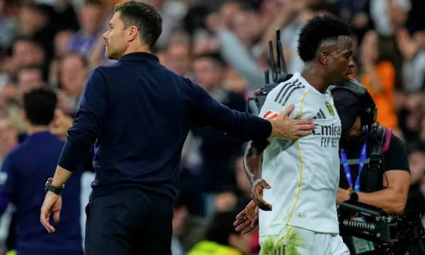 Tifozët e Realit shprehën pakënaqësinë ndaj brazilianit duke e fishkëllyer, Vinicius Jr i përgjigjet në rrjetet sociale!