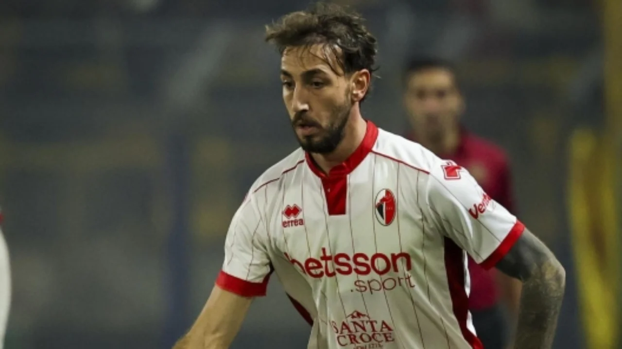 Urrejtje dhe kërcënime në rrjetet sociale kundër lojtarëve të Barit