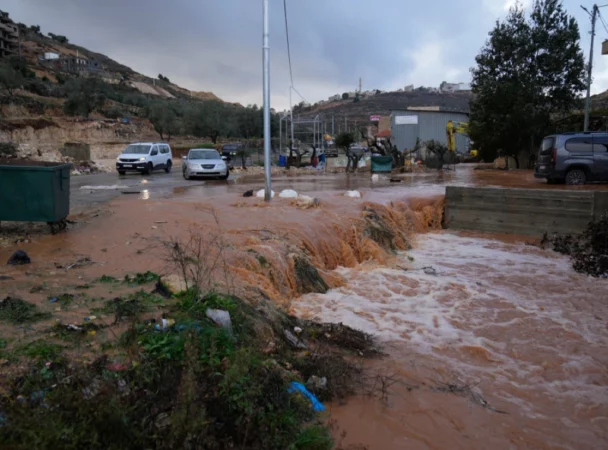 Pasoja të mëdha nga stuhia që goditi Italinë, rreth 1 mijë të evakuuar në Siçili
