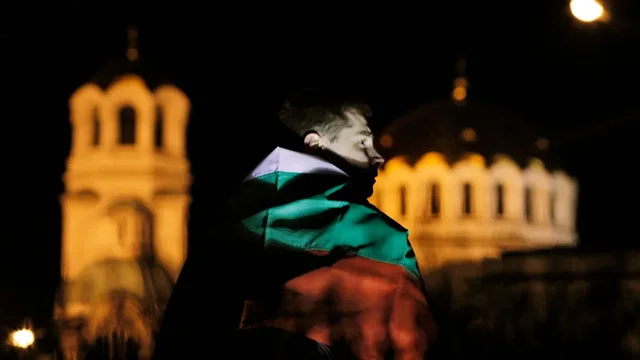 “Po shkojmë në zgjedhje!”/ Presidenti bullgar shpall zgjedhje të parakohshme pas javësh me protesta