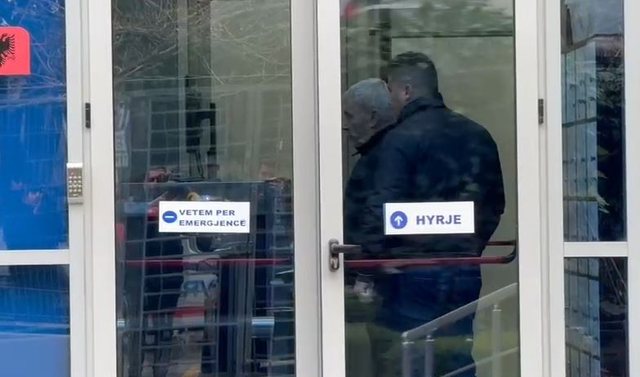 21 janari/ Xhaxhi i Aleks Nikës shkon në SPAK, takohet me prokurorin e çështjes