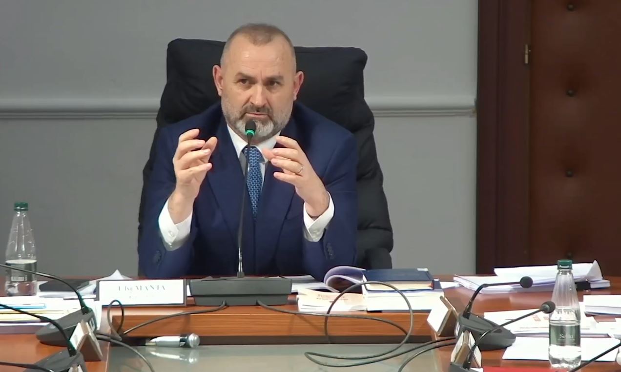 Manja ironi me opozitën: Ndajeni si do i flisni njëri-tjetrit me datë 24 në protestë, se Berisha nuk dëgjon mirë nga veshët