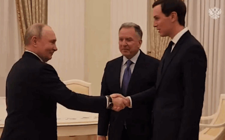 Rusia, Ukraina dhe SHBA, bisedime trepalëshe në Abu Dhabi