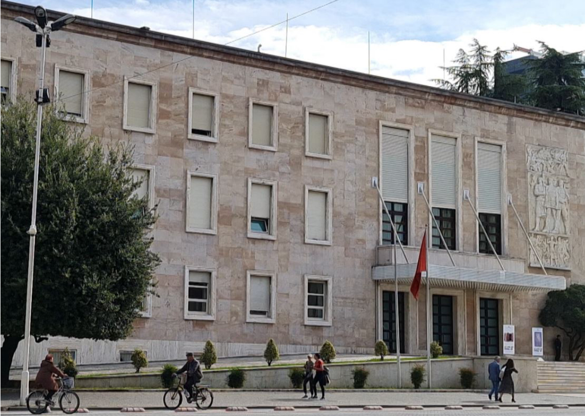 Lapaj protestë sot përpara Kryeministrisë, rrugët që do të bllokohen